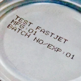 รหัสวันที่และแบตช์บนก้นกระป๋องจากภาพตัวอย่าง FASTJET